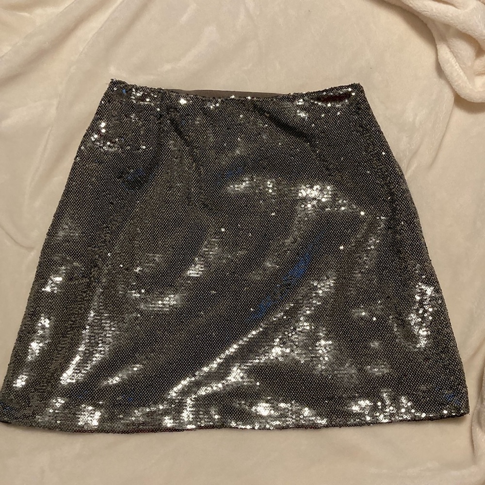 Silver/Gray Sequin Mini Skirt sz 0 💎💎💎 Perfect for Christmas and New Year